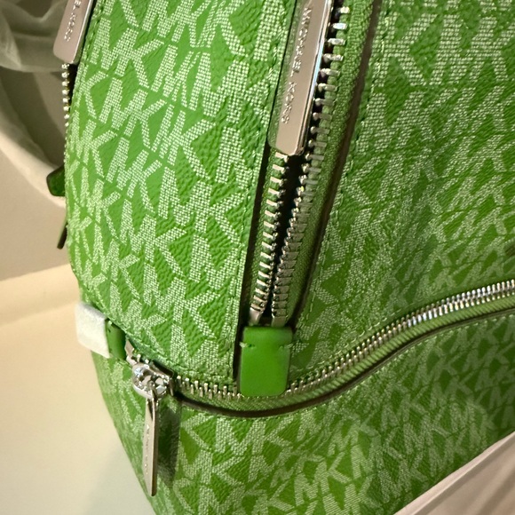 MICHAEL KORS Rhea Medium Signature Logo Backpack - Picture 4 of 7